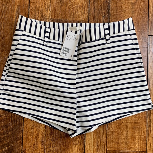SOLD ebay 🆕Navy & White striped shorts NWT - Picture 2 of 5
